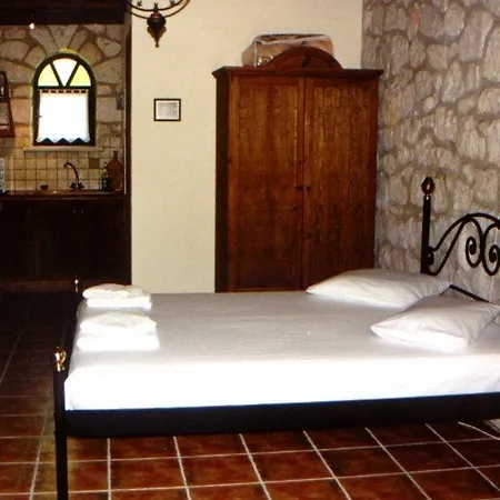 Alomata Hotel