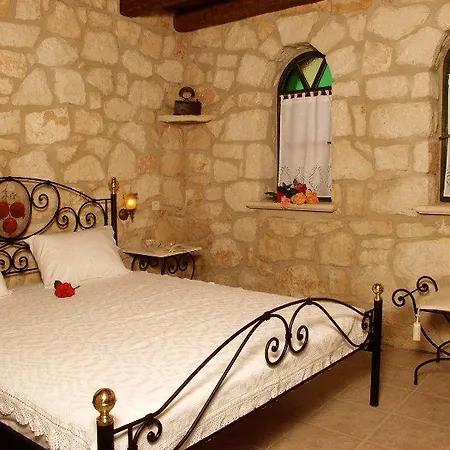 Hotel Alomata 2*