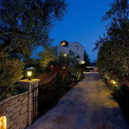 Hotel Alomata 2*
